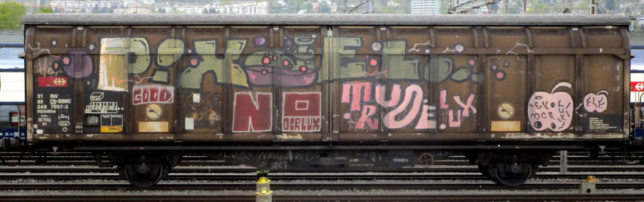 pixel freight graffiti