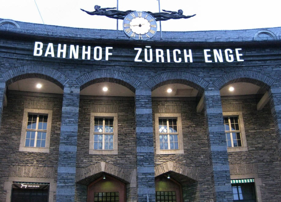 bahnhof zürich enge in der blauen stunde. zurich enge railway station in the blue hour zuirich switzerland