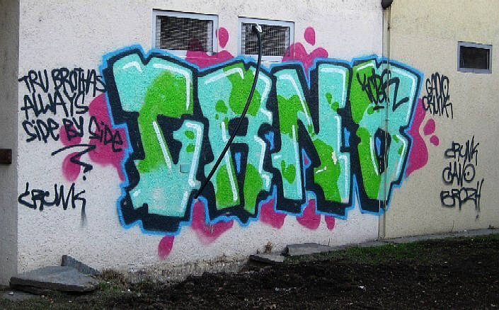 GANO graffiti schimmelstrasse zrich 2010. CRUNK n SRC. tru brothaas always side by side