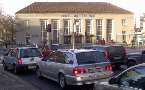 SBB Bahnhof Zrich Wiedikon, von der Schimmelstrasse aus gesehen