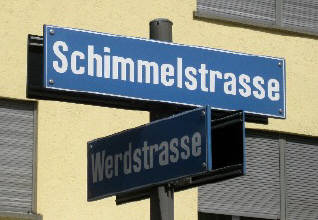 Zri-Strassentafel Ecke Schimmelstrasse und Werdstrasse Zrich Wiedikon Stadtkreis 3