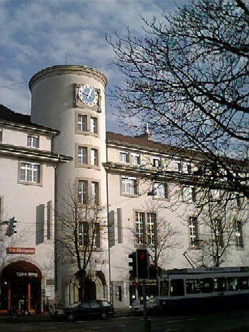 Volkshaus Zürich, von der Stauffacherstrasse aus gesehen.