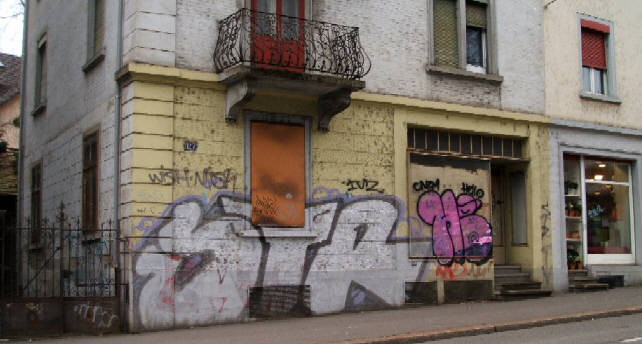 STR graffiti zrich