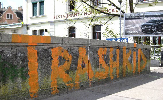 TRASHKID graffiti - zürich-nordbrücke, zürich wipkingen april 2009